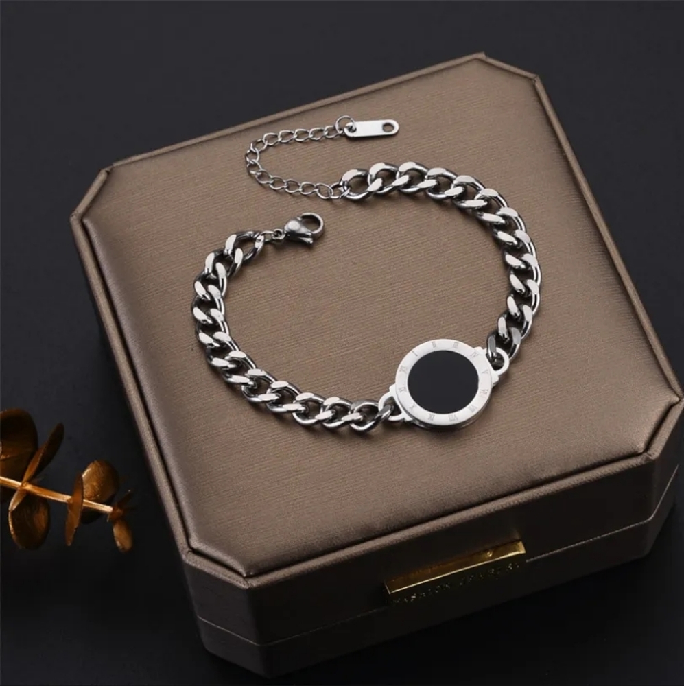 18k Gold Reversible Roman Numeral Bracelet